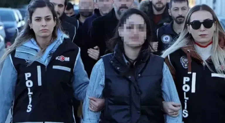 Adana’da rüşvetten yargılanan belediye başkan danışmanı ile reklamcıya tahliye