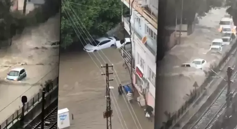 Adana'da şiddetli yağış sele dönüştü! Araçlar su içinde kaldı