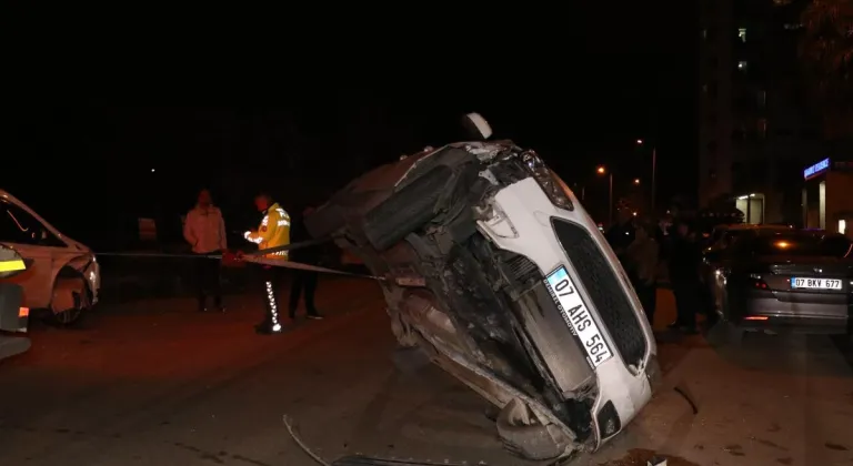 Alkollü sürücü, otomobiliyle park halindeki araçlara çarptı