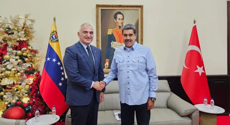 Bakan Ersoy, Venezuela lideri Maduro ile görüştü