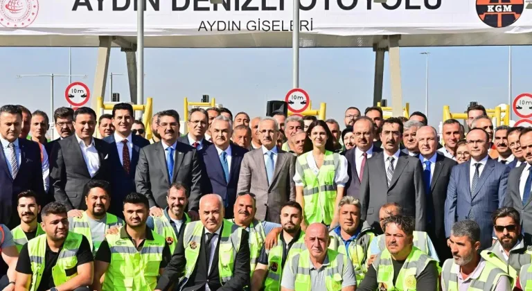 Bakan Uraloğlu: Aydın ve Denizli arasında seyahat süresi 55 dakikaya iniyor