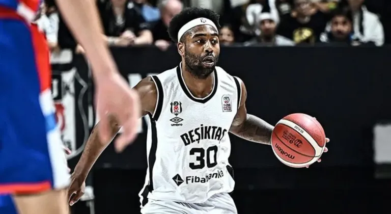 Beşiktaş Fibabanka- Anadolu Efes: 87-70