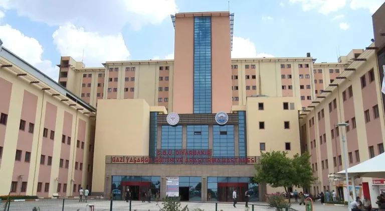 Diyarbakır’da 'irtikap' suçlamasıyla 1’i doktor 3 kişi tutuklandı