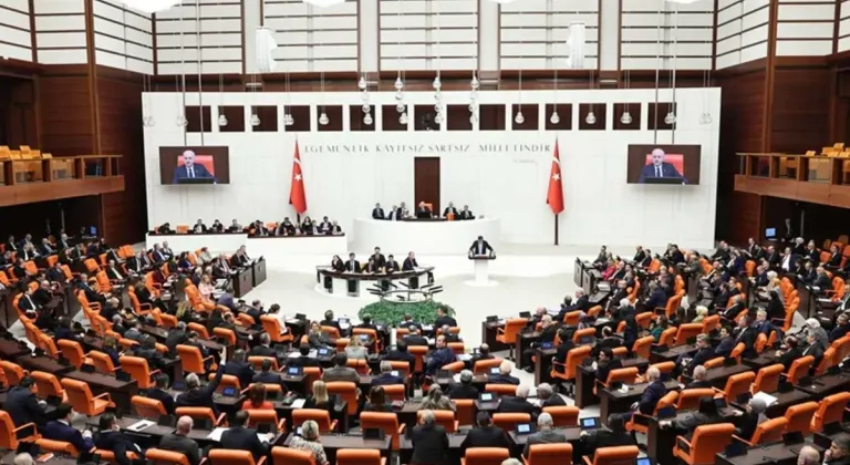 Devlet Memurları Kanun Teklifi Meclis'ten geçti