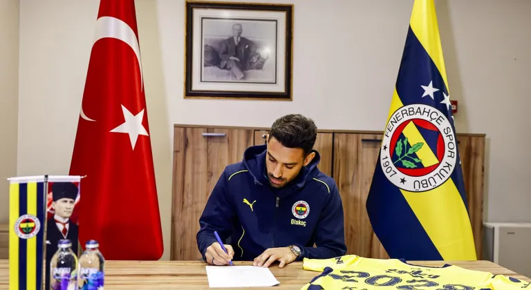 İrfan Can Kahveci, 3 yıl daha Fenerbahçe’de