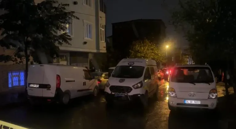 İstanbul- Arnavutköy'de eşi tarafından 20 bıçak darbesiyle yaralanan kadın, sağlık ocağına sığındı