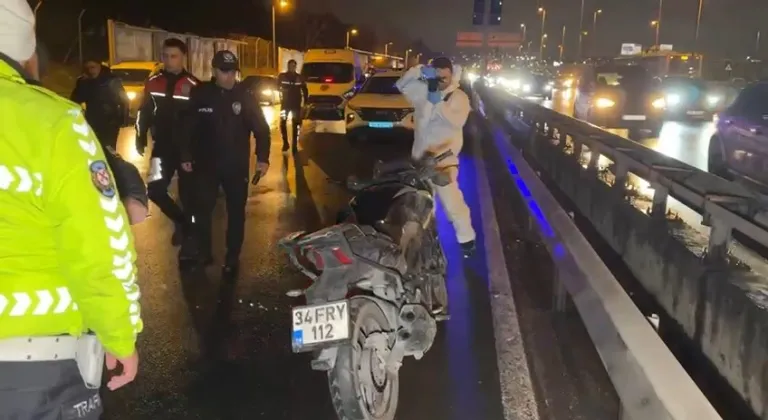 İstanbul - Avcılar'da bariyere çarpan motosikletteki polis yaşamını yitirdi