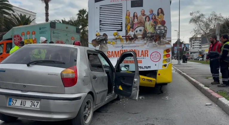 Fatih'te otomobil İETT otobüsüne çarptı: 3’ü çocuk 8 yaralı