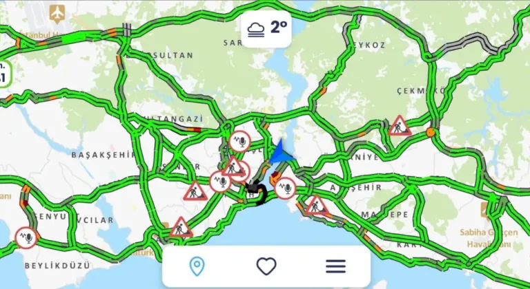 Yılın ilk günü İstanbul'da yollar boş kaldı