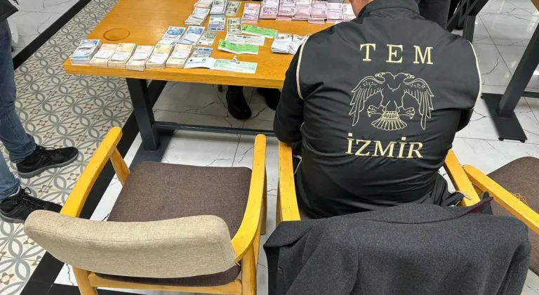 İzmir merkezli FETÖ operasyonuna 21 tutuklama