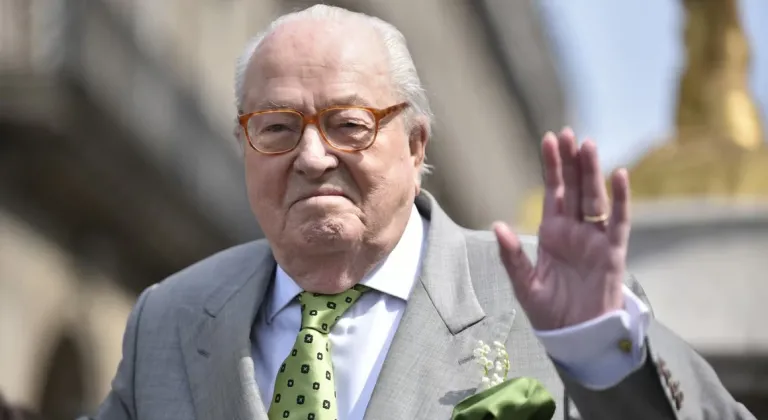 Jean-Marie Le Pen hayatını kaybetti