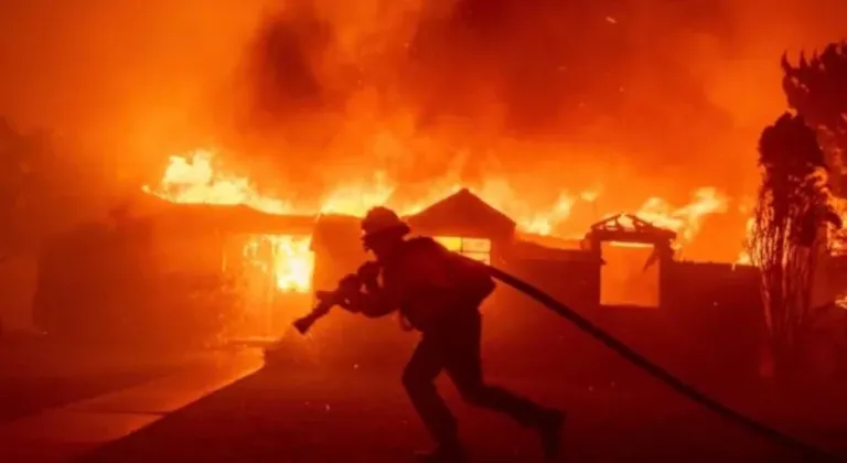 Los Angeles'taki yangınlarda can kaybı 10'a yükseldi