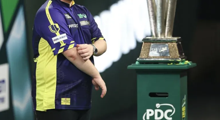 Luke Littler dart tarihinin en genç Dünya Şampiyonu oldu