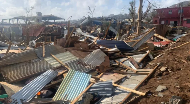 Mayotte Adası'nda, Chido Kasırgası'nda hayatını kaybedenlerin sayısı 39'a yükseldi