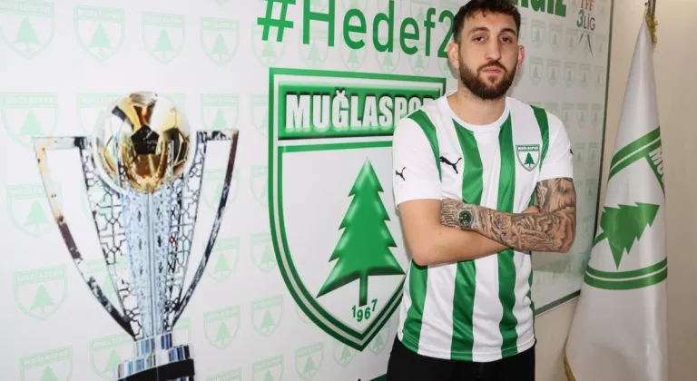 Muğlaspor'da imzalar sürüyor