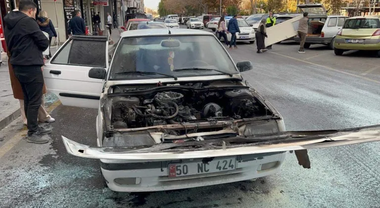 Nevşehir'de park halindeki otomobilde yangın