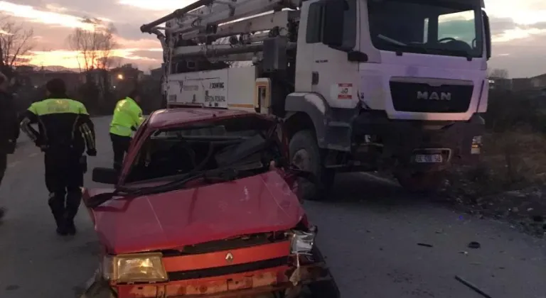 Samsun’da 9 yaşındaki çocuğun kullandığı otomobille kamyon çarpıştı: 3'ü ağır 5 yaralı