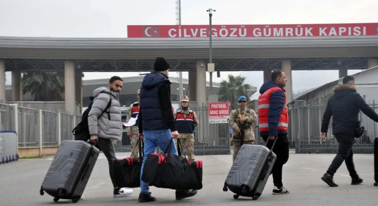 Ülkesine dönen Suriyeli Mahmut: Savaş bitti, daha da güzel olacak